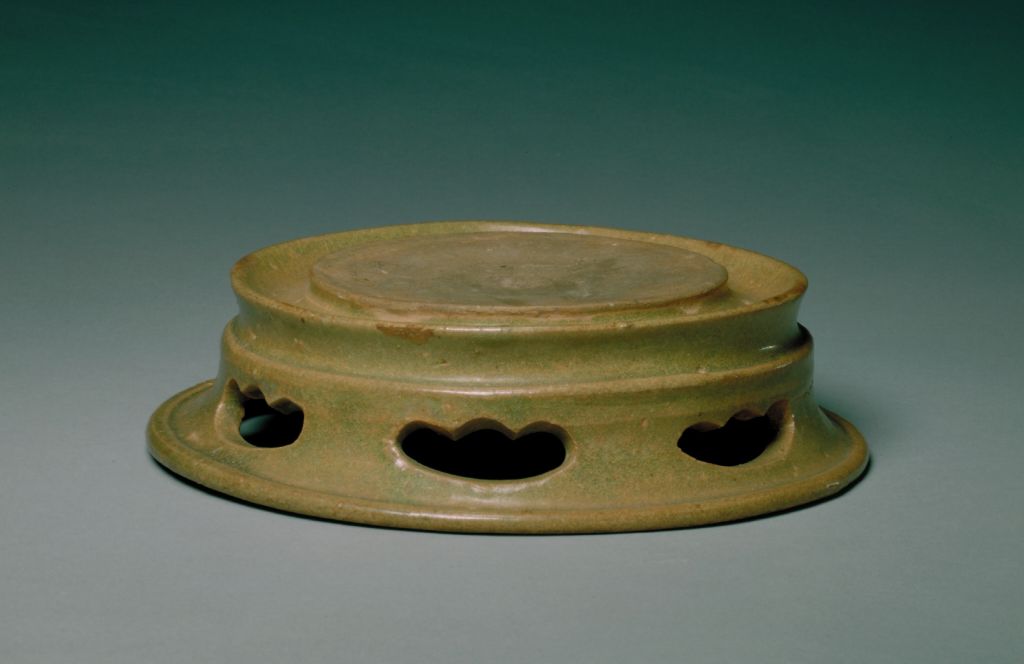 图片[1]-Yue kiln blue-glazed hollowed-out pot door inkstone-China Archive